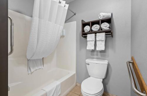 Ortonville Cabin | Park Inn by Radisson Ortonville