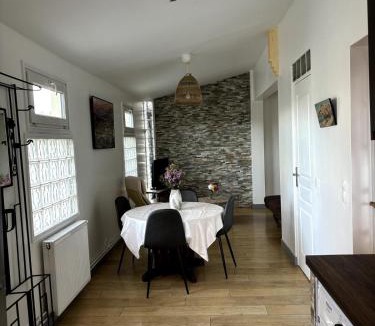 Le Blanc-Mesnil Apartment | Pavillon indépendant au 1er étage de deux chambres