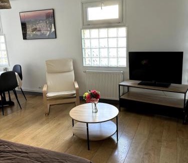 Le Blanc-Mesnil Apartment | Pavillon indépendant au 1er étage de deux chambres