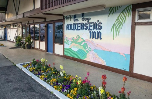Buellton Hotel | Pea Soup Andersen's Inn
