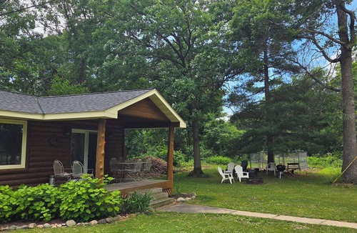 Crosslake Cabin | Peaceful 2-bedroom cabin with AC in beautiful Crosslake with dock slip