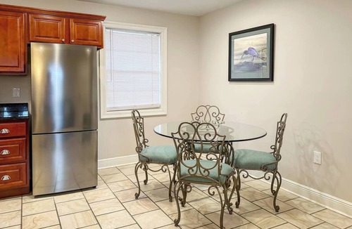 Jefferson Apartment | Peaceful 2BR by Ochsner for Patients & Pros