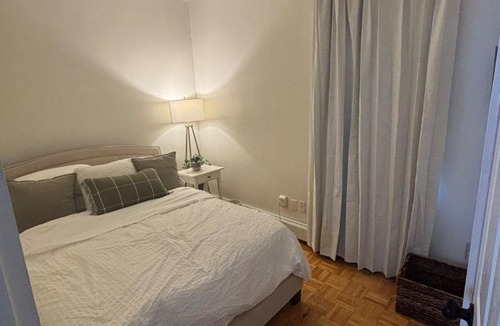 East Somerville Apartment | Peaceful and cozy apartment in great location