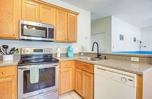Biloxi Condo | Peaceful Biloxi Getaway - 7 Mi to Beach & Downtown
