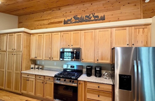 Heber Cabin | Peaceful Black Bear Cabin Nestled on 1/2 Acre Retreat