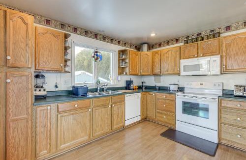 Boring House | Peaceful Getaway w/Countryside Views in Upperco