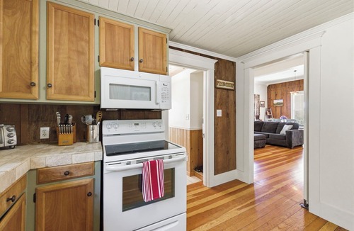 Angels Camp House | Peaceful Historic Home Steps from Main Street with Porch & Patio