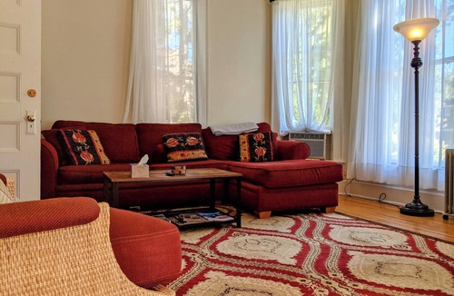 Carag Apartment | Peaceful Oasis, Walking Distance to Minneapolis Lakes