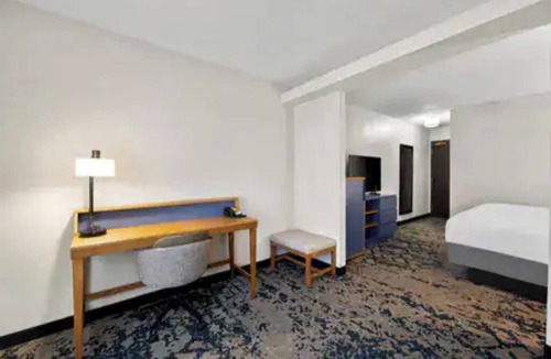 South Baton Rouge Hotel | Peaceful Retreat Close to LSU & Baton Rouge Cultural Hotspots - 4.4 miles