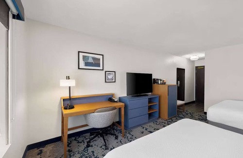 South Baton Rouge Hotel | Peaceful Retreat Near Downtown & Local Attractions w/Indoor Pool Access