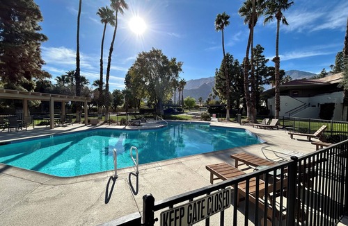 Racquet Club West Condo | Perfect 1-bedroom condo with AC in sunny Palm Springs.