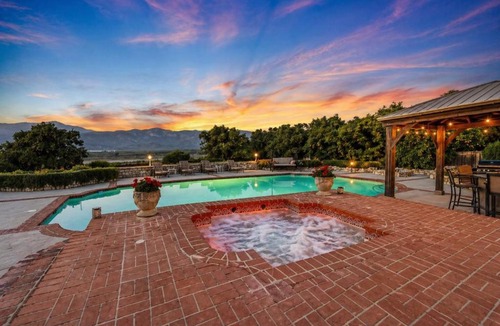 Fillmore House | Perfect For Families Pool Spa Tennis Orchards