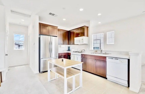 Ventura Apartment | Perfect Private Getaway Minutes to Ventura Beach!