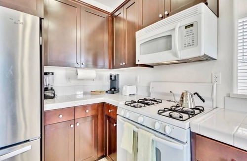 Ventura Apartment | Perfect Private Getaway Minutes to Ventura Beach!