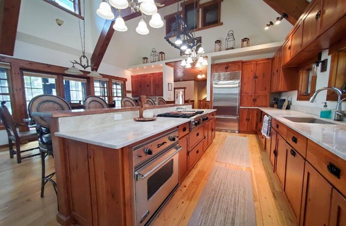Woodruff House | Perfect retreat for family fun! Private wooded lot on Little Spider Lake