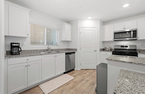 Winchester House | Pet Friendly 3 br/2.5 bath, Single Family Home with Private Yard, Community Park