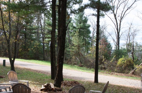 Friendship Cabin | Pet-Friendly Castle Rock Lake Cabin -Game Room - Near Wisconsin Dells Sleeps 8