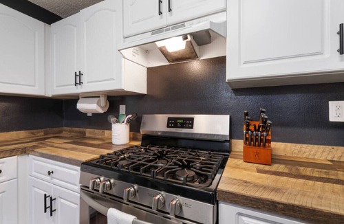 Crestview House | Pet friendly home in the heart of Crestview