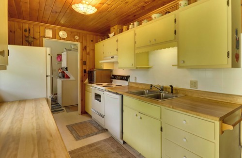 Vergas Cabin | Pet-Friendly Lakeside Cabin w/ Dock & Fire Pit