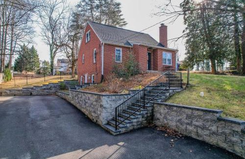 Epping Forest House | Pet Friendly Retreat Near Downtown Annapolis