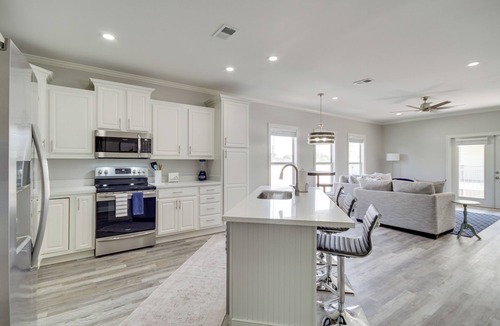 Biloxi Apartment | Pet-friendly Vacation Rental in Biloxi Near Beach!