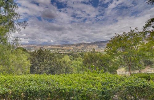 Simi Valley Apartment | Pets Welcome! Simi Valley Home w/Mtn & City View
