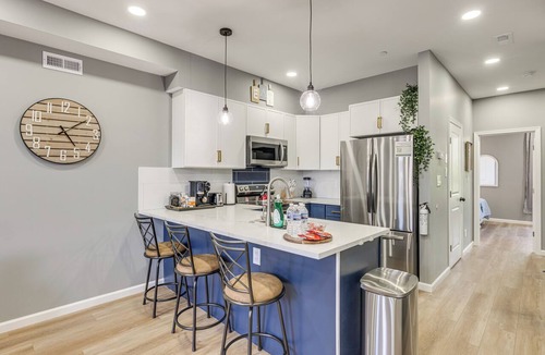 South Philadelphia Condo | Philly Condo w/Rooftop Deck! Walk to Broad St