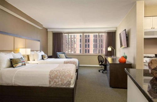 Logan Square Hotel | Philly Skyline Stay with Rooftop Pool + Kitchen
