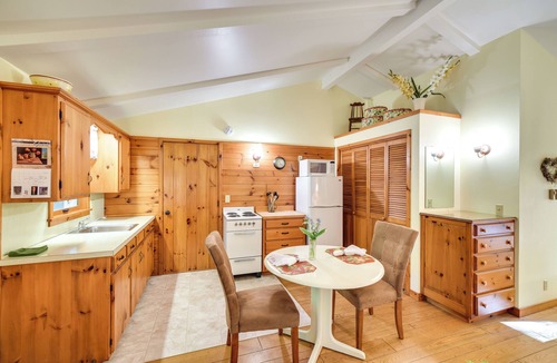 Fish Creek Cottage | 'Pine Cottage' Duplex w/Deck: Walk to State Park!