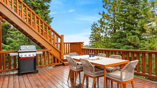 Lake Arrowhead House | Pines Stone by AvantStay