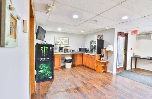 Pipestone Historic District Apartment | Pipestone|Queen Bed|Nsmk
