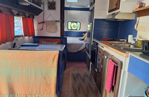 Toro Canyon House | Pleasant and private mobile home with WiFi in the Carpinteria Foothills