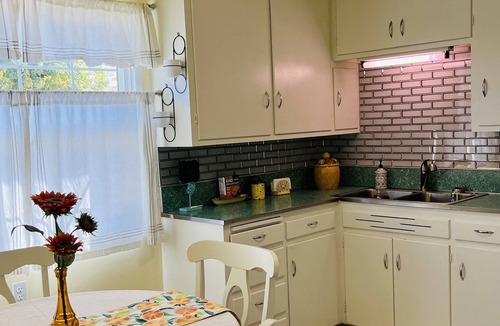 Lemoore House | Pleasantville