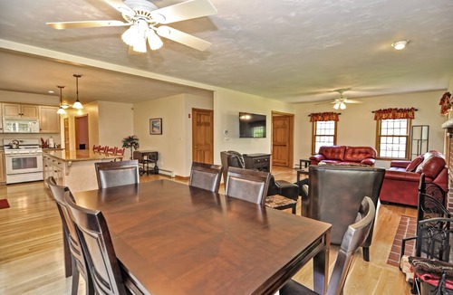 Ponds of Plymouth House | Plymouth Estate Family & Exec Stays Sleeps 16