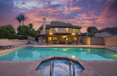 Simi Valley House | 'Poltergeist' Movie House – Premium Stay with Pool, Hot Tub, Fire Pit & More