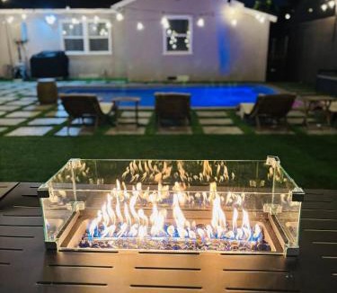 Inglewood House | Pool House Retreat near LAX, SoFi & Beach