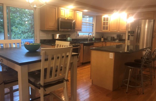 Sandwich House | POOL, LARGE 4+ Bedroom, lots of room with private yard