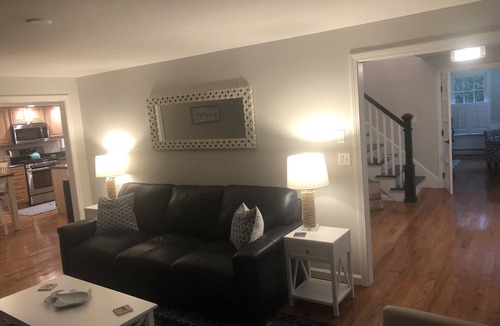 Sandwich House | POOL, LARGE 4+ Bedroom, lots of room with private yard