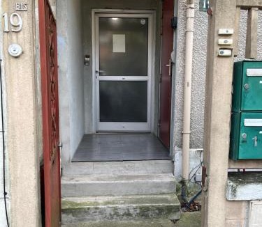 Aulnay-sous-Bois Apartment | Popcorn & Netflix near Paris, CDG & Parc des Expos