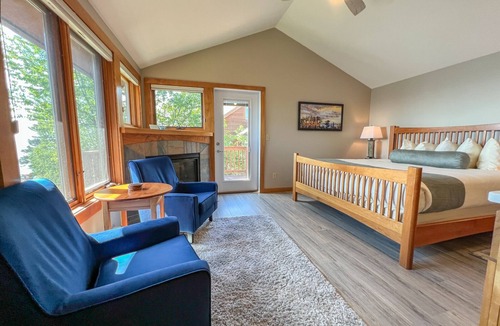 Lutsen Hotel | Poplar River Condos 513 - Lake Superior - Lutsen, MN