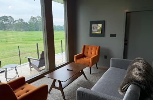 Brookhaven Hotel | Porches at Ole Brook