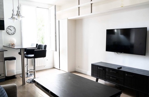 Ternes Apartment | Porte Maillot I Great 1 Bed Apt in Paris