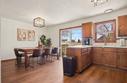 Sioux Falls House | Premier Center Retreat | 4BR | Sleeps 12
