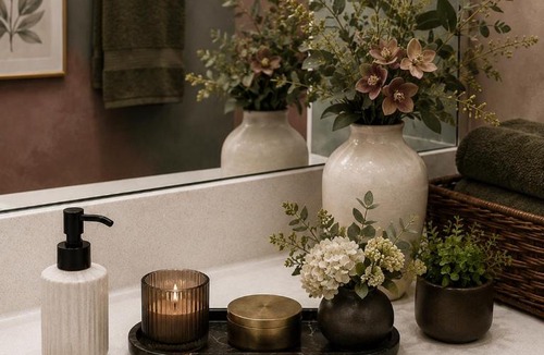 Marina del Rey House | Premium room and private bathroom in mdr-hot-tub