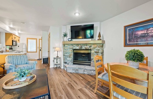 Fish Creek Condo | Prime Fish Creek Location: Holiday by the Bay