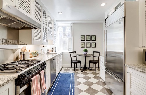 Old Town Alexandria House | Prince of Wales - 1 block from the Waterfront with a Walk Score of 95!