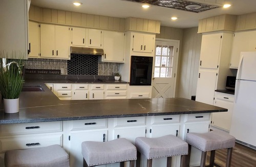 Markville House | Pristine 3-bedroom Northwoods lake cabin get-away
