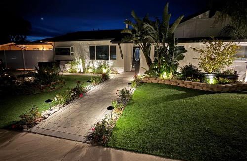Simi Valley House | Private 3BR Home - Hot Tub, Yard, Arcade & Parking
