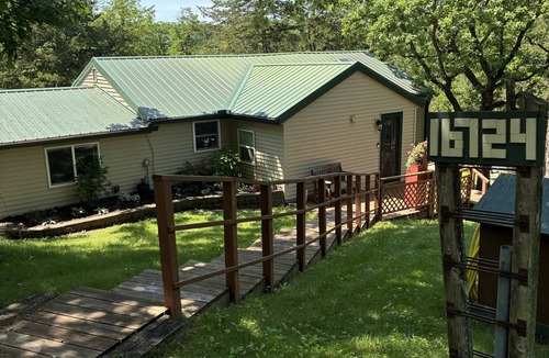 South Haven Cabin | Private and Cozy 2-Bedroom Cabin on Lake Marie in South Haven, MN