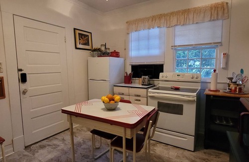 Grand Bay Apartment | Private Apartment with kitchen near Mobile, Pascagoula and Chevron Refinery.